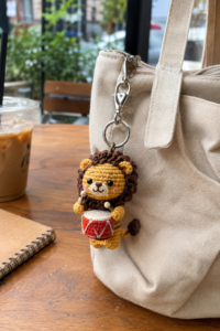 Adorable Crochet Lion Drummer Keychain Pattern for Music Lovers